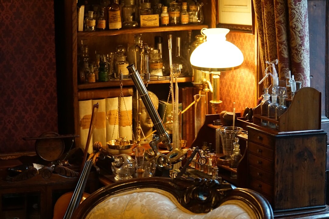private investigator at desk
