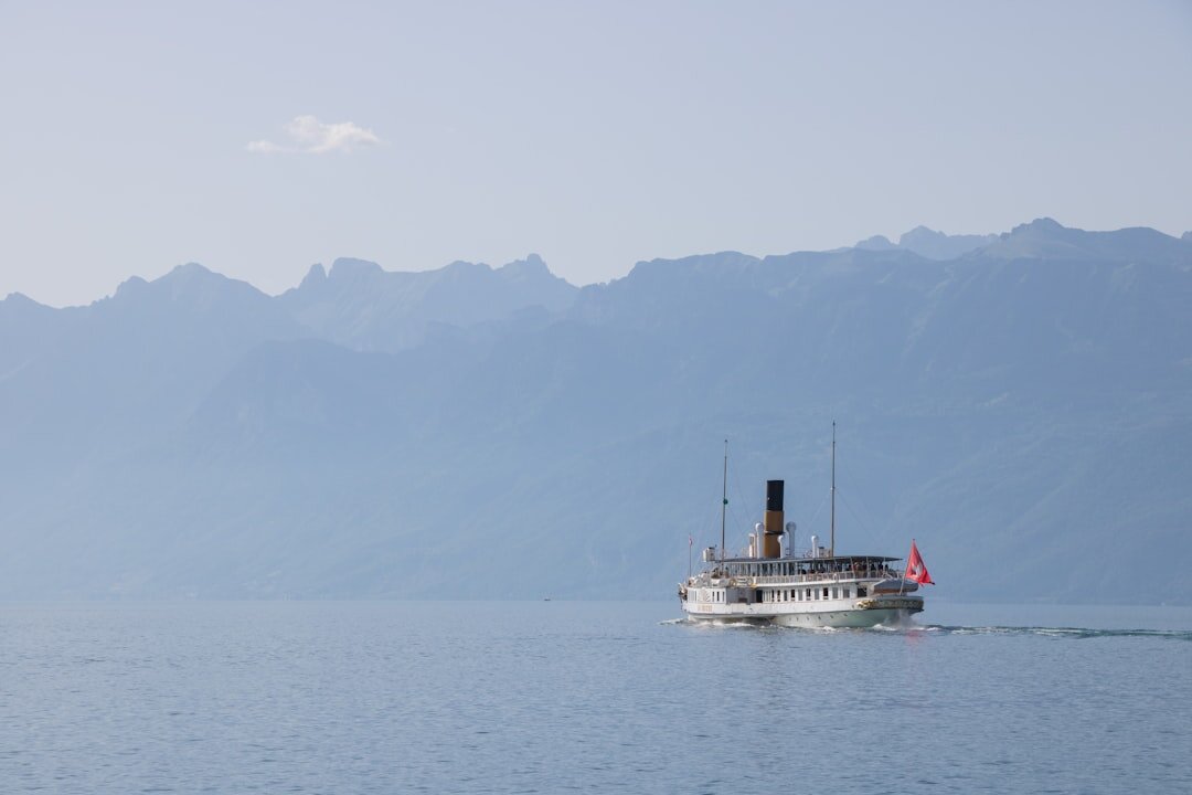 geneva lake boat