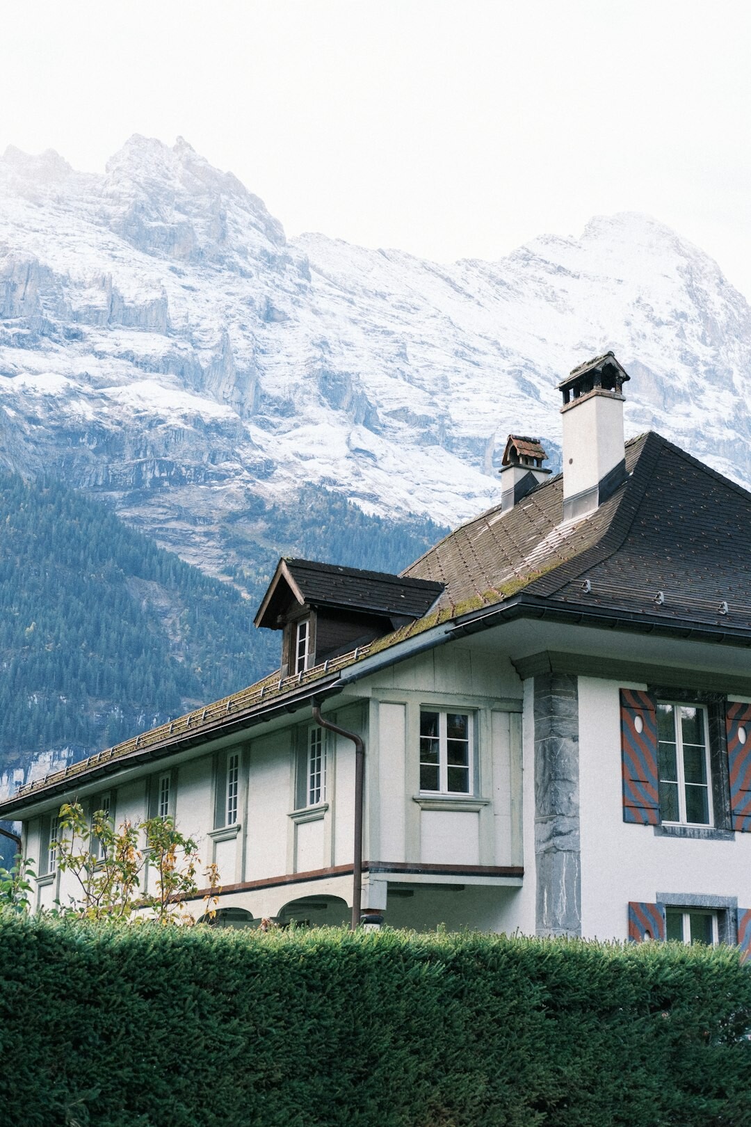 swiss alps snowy peaks